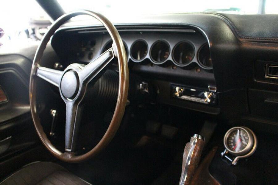 Панель приборов Dodge Challenger Hardtop (JH23) 1970 года  (фото 45 из 66)